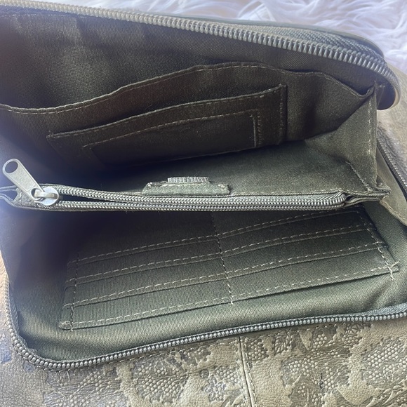 Cabin Creek Olive Green Stamped Leather Shoulder Bag - Picture 7 of 10